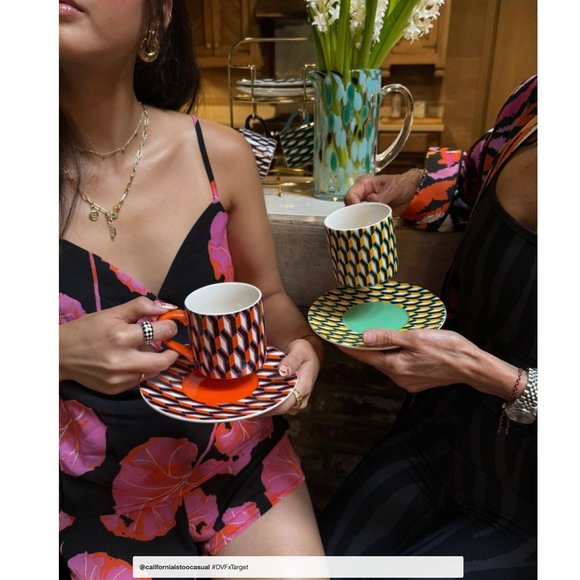 Diane Von Furstenberg Arrow Geo Mug Set with Saucers and Stand - DVF for Target - Picture 6 of 7